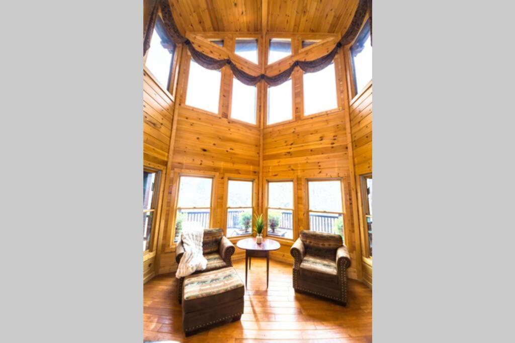 Christmas Lodge-Secluded Near Downtown Blue Ridge Exteriör bild