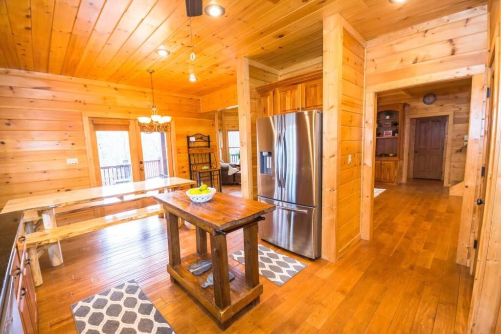 Christmas Lodge-Secluded Near Downtown Blue Ridge Exteriör bild